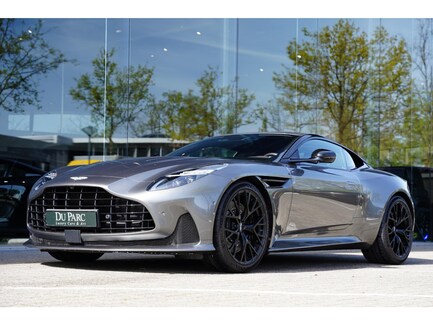 Aston Martin DB12 0