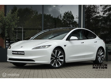 Tesla Model 3 0