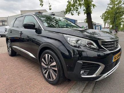 Peugeot 5008 0