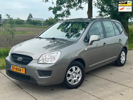 Kia Carens 0
