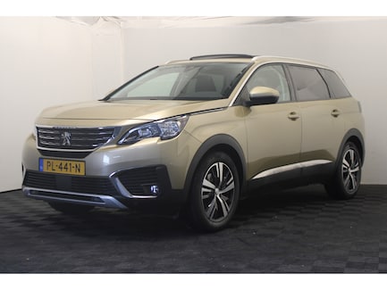 Peugeot 5008 0