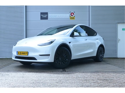 Tesla Model Y 0