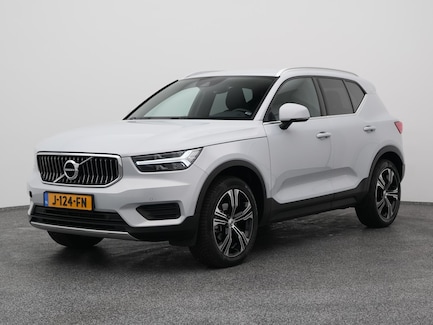 Volvo XC40 0