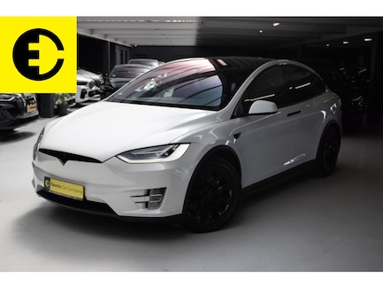 Tesla Model X 0