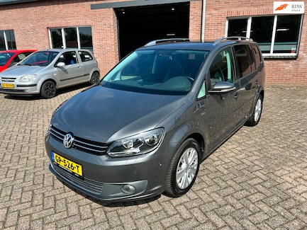 Volkswagen Touran 0