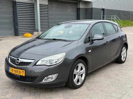 Opel Astra 0