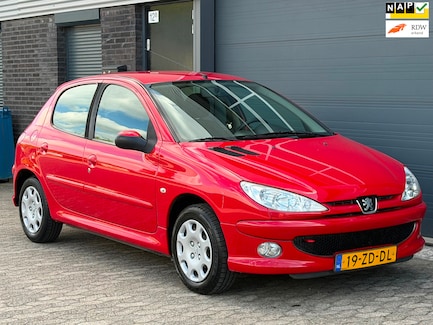 Peugeot 206 0