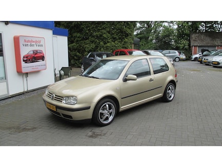 Volkswagen Golf 0