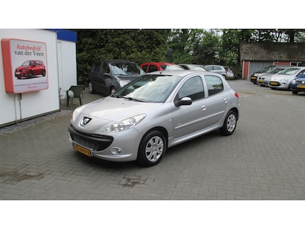Peugeot 206+ 0