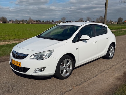 Opel Astra 0