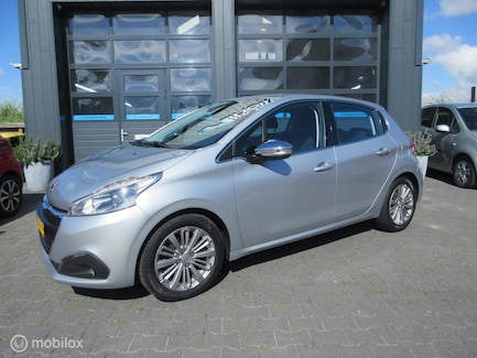 Peugeot 208 0