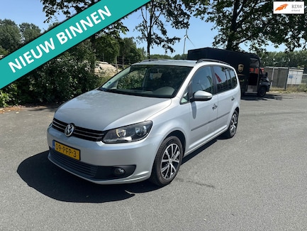 Volkswagen Touran 0