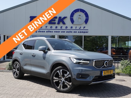 Volvo XC40 0