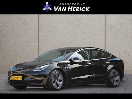 Tesla Model 3 0