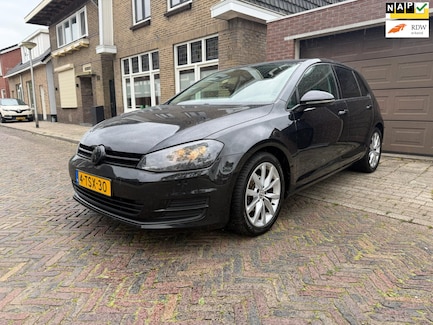Volkswagen Golf 0