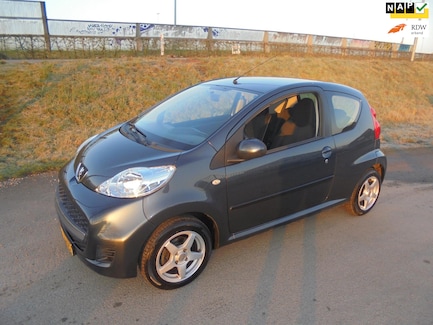 Peugeot 107 0