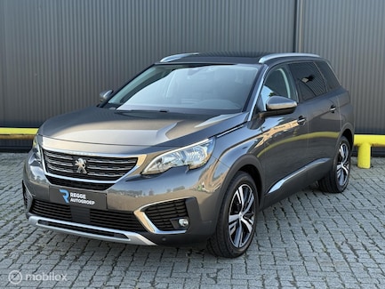 Peugeot 5008 0