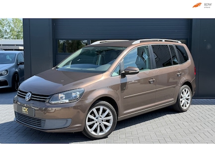Volkswagen Touran 0