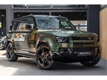 Land Rover Defender 0