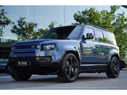 Land Rover Defender 0