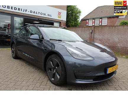 Tesla Model 3 0