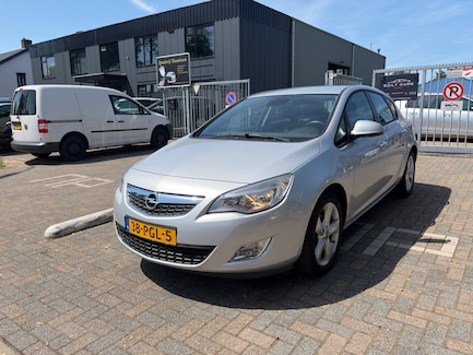 Opel Astra 0