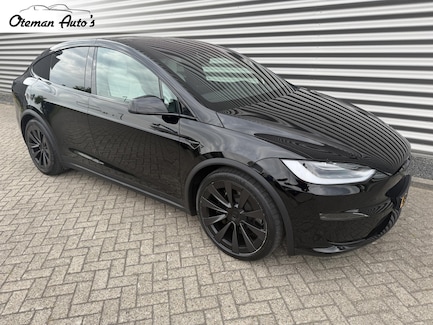 Tesla Model X 0
