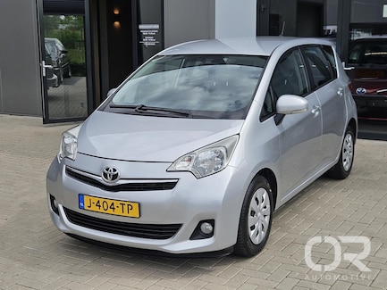 Toyota Verso-S 0
