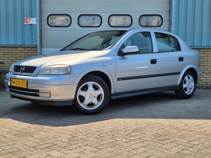 Opel Astra 0
