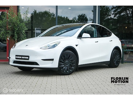 Tesla Model Y 0