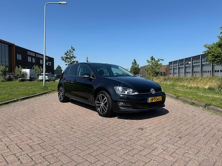 Volkswagen Golf 0