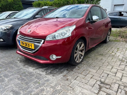 Peugeot 208 0