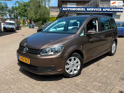 Volkswagen Touran 0