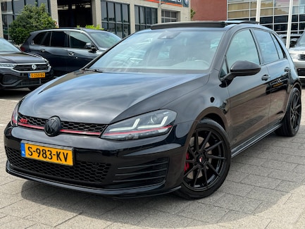 Volkswagen Golf 0