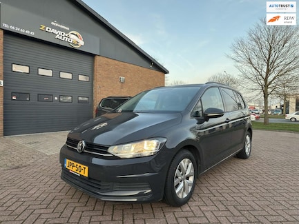 Volkswagen Touran 0