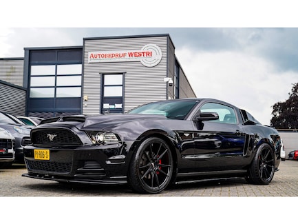 Ford Mustang 0