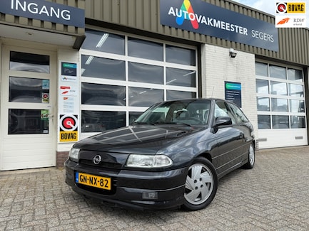 Opel Astra 0