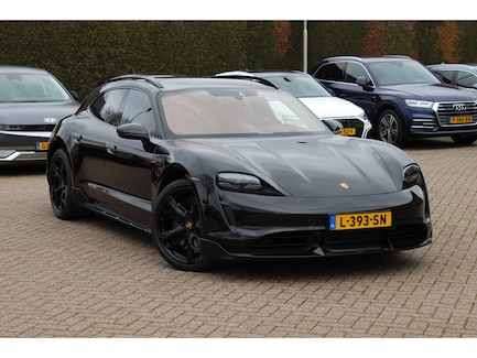 Porsche Taycan Cross Turismo 0