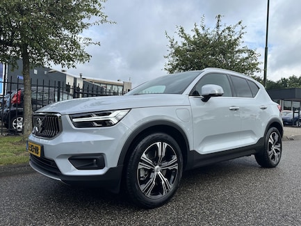 Volvo XC40 0