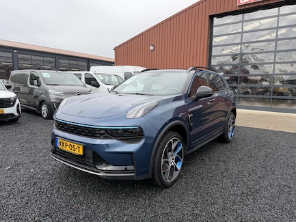 Lynk & Co 01 0