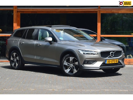 Volvo V60 Cross Country 0