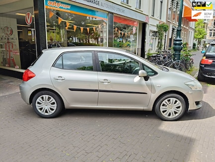 Toyota Auris 0