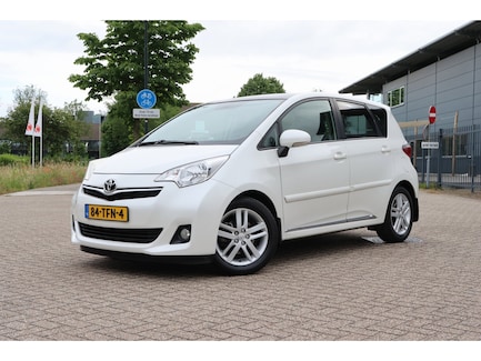 Toyota Verso-S 0