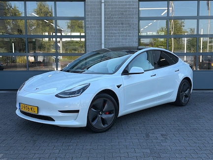 Tesla Model 3 0