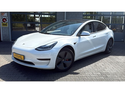 Tesla Model 3 0