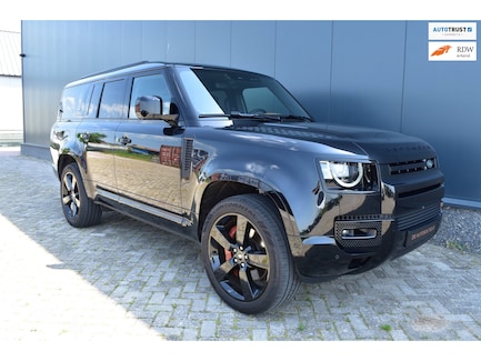 Land Rover Defender 0