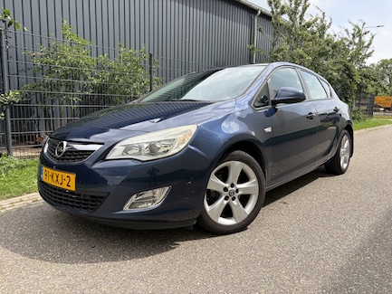 Opel Astra 0
