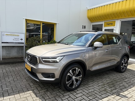 Volvo XC40 0