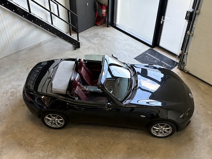 Mazda MX-5 0