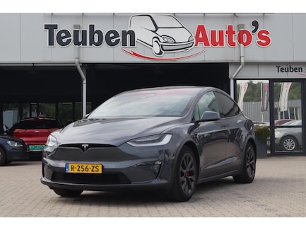 Tesla Model X 0
